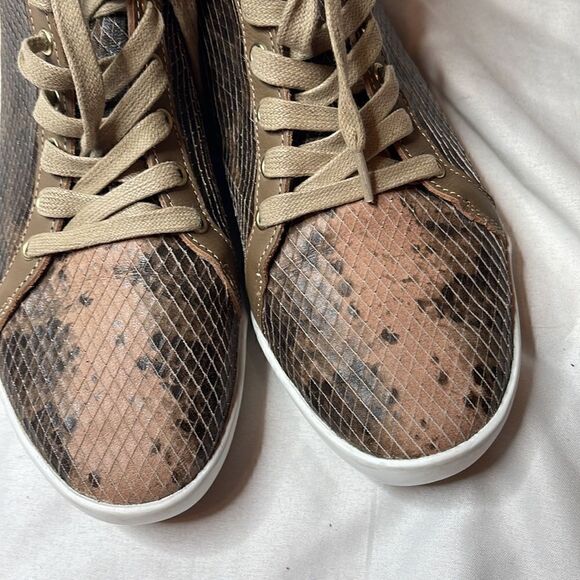 Joie Felton Python Print High Top Leather Sneakers. Size 37 (6.5) - Picture 5 of 8